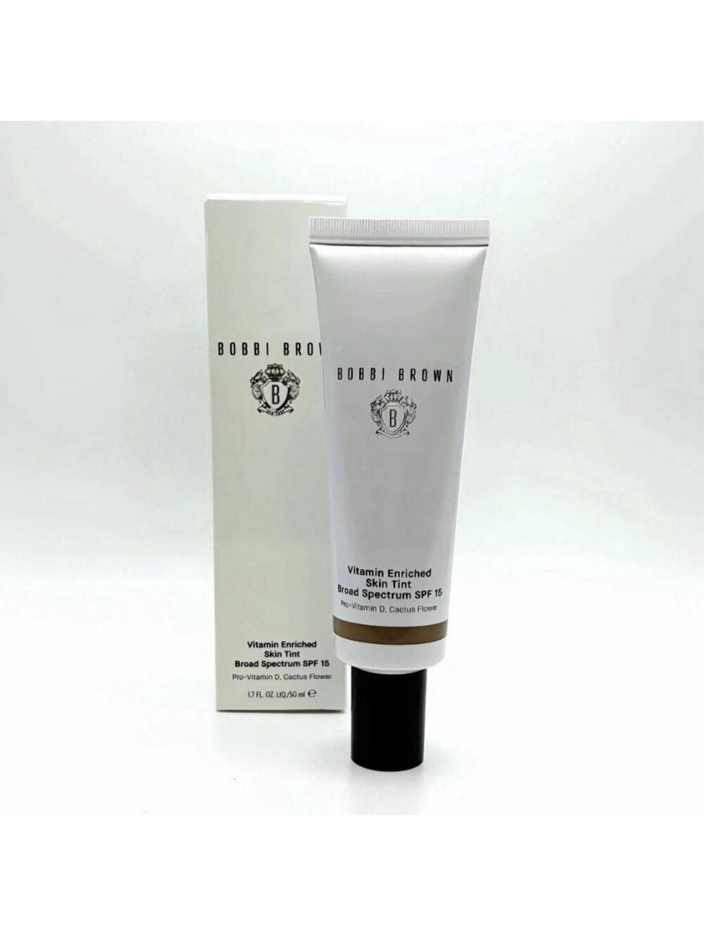 Bobbi Brown Vitamin Enriched Skin Tint SPF 15  (Golden 4)